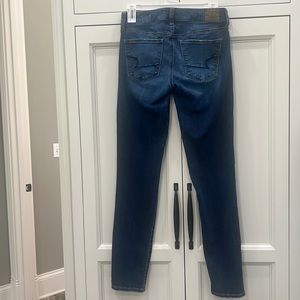 American Eagle Super Stretch Skinny. Size 4 Long.